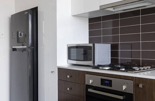 Geelong Apartment | 7th Floor Apartment, Waterfront Location