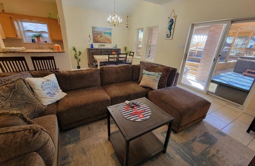 Corpus Christi Condo | 8/4 Island Waterfront 2 Kit 2 Private Pools 2 Hot Tubs