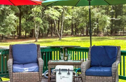 High Springs House | 8,5 Acre Hideaway with Pool, Pet Friendly Retreat