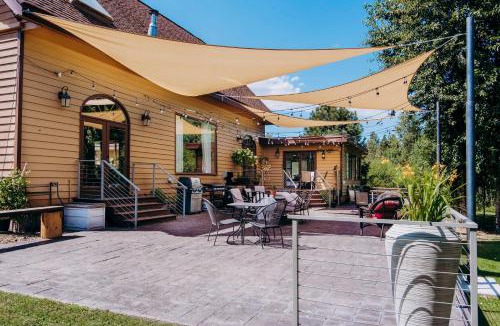 Cle Elum House | 8-Acre ‘Big House Lodge’ in Cle Elum w/Hot Tub
