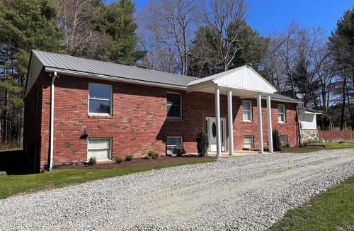 Cowanesque House | 8 acres of peace and quiet by the pool in the south finger lakes regionnn