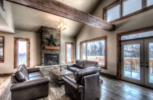 The Blue Mountains Cottage | 8 bdrm newly built LUXURY CHALET at BLUE MOUNTAIN