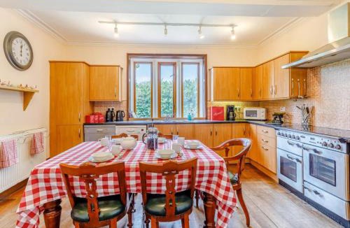 Rugeley House | 8 Bed in Rugeley oc-79321