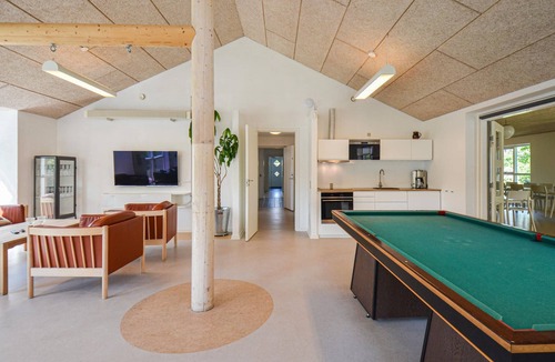 Bønnerup Strand House | 8 bedroom awesome home in Glesborg