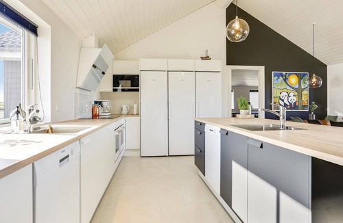 Thisted House | 8 bedroom awesome home in Thisted