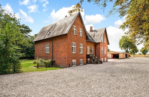 Kvaerndrup House | 8 bedroom beautiful home in Kværndrup