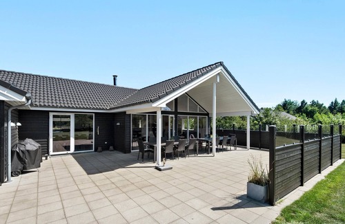 Houstrup House | 8 bedroom cozy home in Nørre Nebel