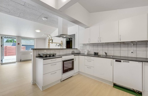 Henne House | 8 bedroom cozy home in Henne
