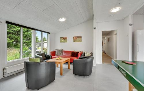 Henne House | 8 Bedroom Cozy Home In Henne