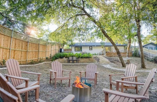 Parker Lane House | 8 Beds | Pool | Hottub | Large Backyard Oasis