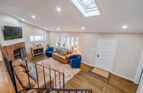 Naval Academy Villa | 8 Bells Bungalow - Cozy, Stylish, Prime Location