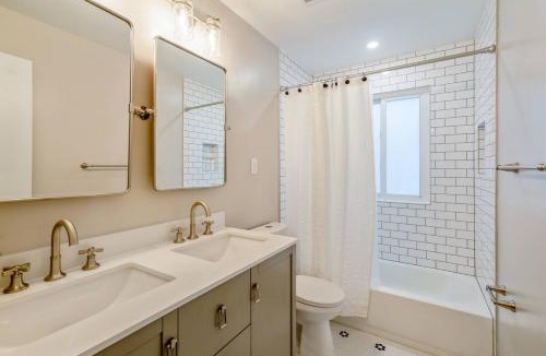 Naval Academy Villa | 8 Bells Bungalow - Cozy, Stylish, Prime Location