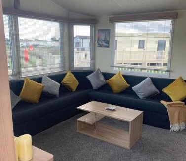 Chapel Saint Leonards Other | 8 Berth 3 bed caravan Golden palm ML9
