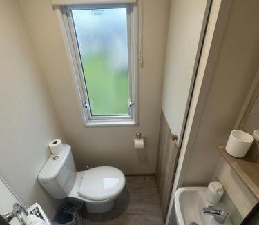 Selsey House | 8 Birth Holiday Home