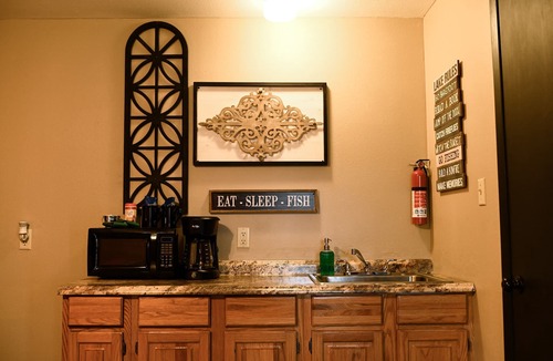 Uncertain Cabin | #8 Caddo Hide Out-Uncertain Lodge and Inn