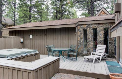 Sunriver House | 8 Cedar Lane