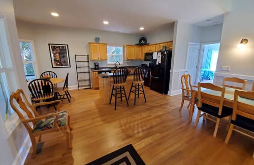 Saint Helena Island House | 8 Davis Love - Larger Living Area Than Most