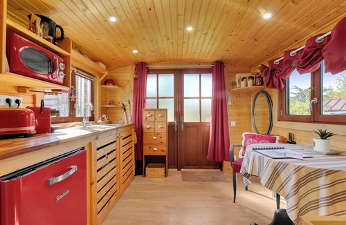 Villeneuve-de-Riviere House | 8, family or friends, share the Pyrenees