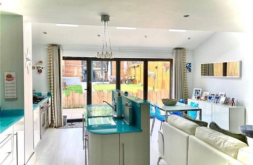 Coventry House | 8 Guest's House.... Wow!