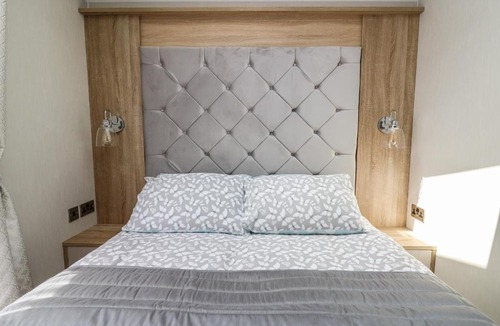 New Quay House | 8 Harbour View