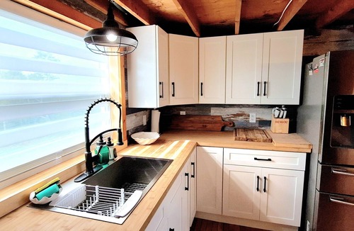Greenhill Cottage | 8 Island View Cottage-n Hottub arrival Aug 26th !nATV Access,Hiking-Pet Friendly