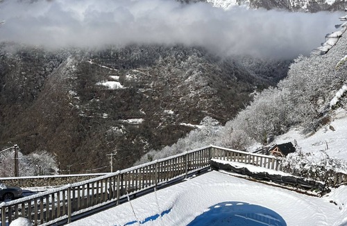Baren Cottage | 8 kilometers from Luchon - Gîte De La Prade 10 people, 3 Epis with swimming pool