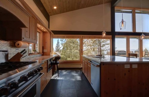 South Lake Tahoe House | 8 Lake View Dream Home