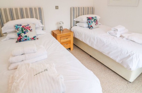 Looe House | 8 Lake View