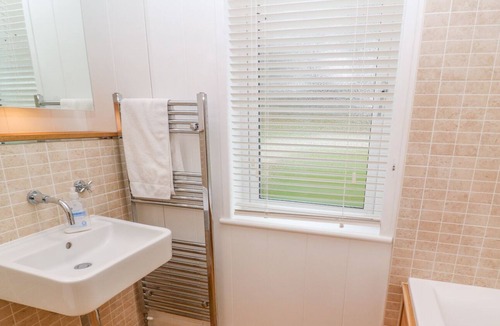 Looe House | 8 Lake View