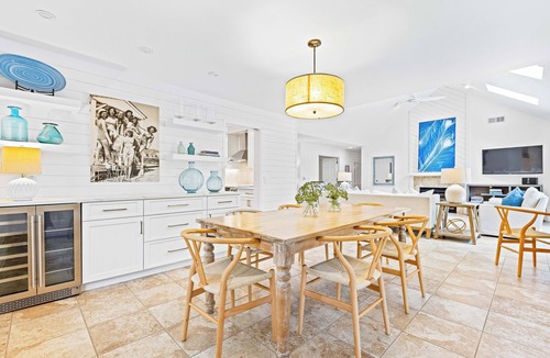 Oceanside House | 8 Laughing Gull: BESTNEST by Beverly Serral *3rd Row Ocean*