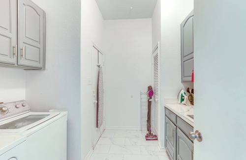 Ederville House | 8 Mi Dallas Stadium! Fort Worth Home w/Pool
