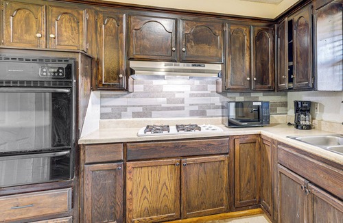 Central Oklahoma City House | 8 Mi to Bricktown Fun: Quiet Family Retreat