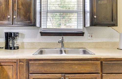 Central Oklahoma City House | 8 Mi to Bricktown Fun: Quiet Family Retreat