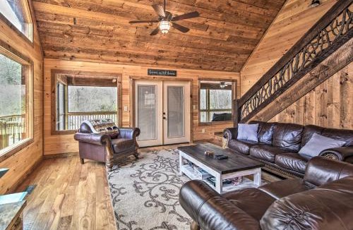 Murphy House | 8 Mi to Dtwn Murphy! Cabin w/Nottely River Views