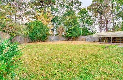 Little Rock House | 8 Mi to Dwtn Little Rock - Home w/Fenced Yard!
