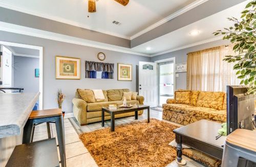 Little Rock House | 8 Mi to Dwtn Little Rock - Home w/Fenced Yard!
