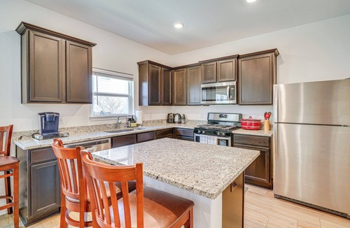 Medina Valley House | 8 Mi to Lackland AFB: Pet-Friendly Home w/Yard!