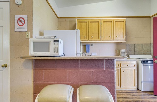 Whitney Apartment | 8 Mi to Lake Whitney State Park: Quaint Studio!