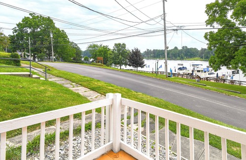 Phoenix House | 8 Mi to Micron Technology! Oswego River Work Hub