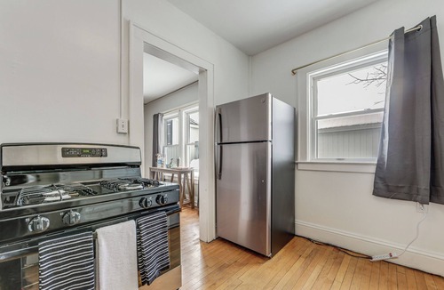 Phoenix Apartment | 8 Mi to Micron Technology! Walkable Phoenix Gem