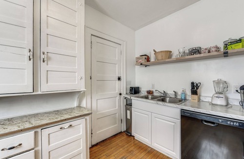 Phoenix Apartment | 8 Mi to Micron Technology! Walkable Phoenix Gem