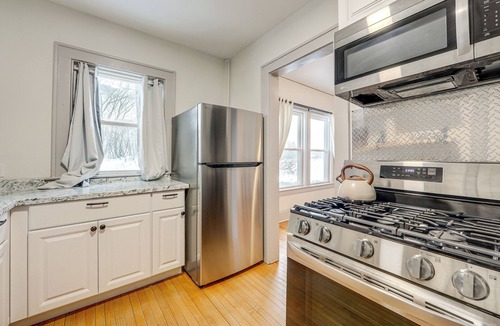 Phoenix Apartment | 8 Mi to Micron Technology! River-View Apt