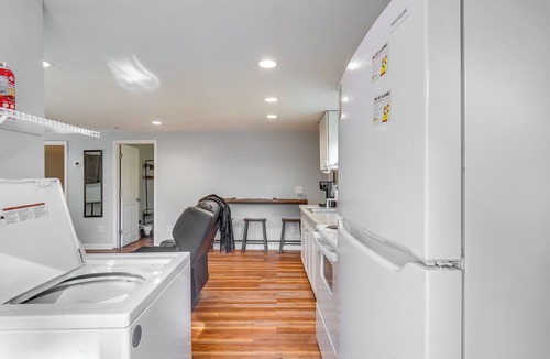 Aberdeen House | ~ 8 Mi to Pinehurst: Cozy Home w/Extended Deck!