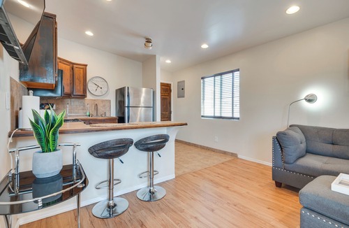 Mid City Apartment | 8 Mi to SoFi Stadium: WFH-Friendly Apt