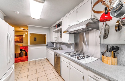 Richland Hills House | 8 Mi to Stockyards: Ft Worth Home w/Full Kit