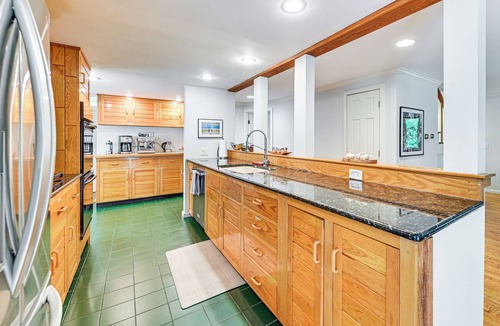 Housatonic House | 8 Mi to Tanglewood & Butternut Ski: Spacious Home!
