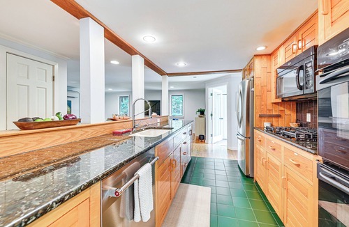 Housatonic House | 8 Mi to Tanglewood & Butternut Ski: Spacious Home!