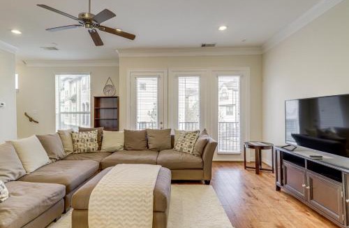 George Bush Park/Eldridge House | 8 Mi to the Galleria: Home w/Balcony + Yard