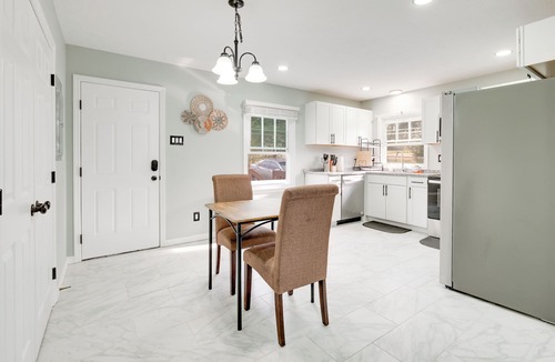 Highland Springs Cottage | 8 Mi to Vcu: City Explorer's Base in Richmond
