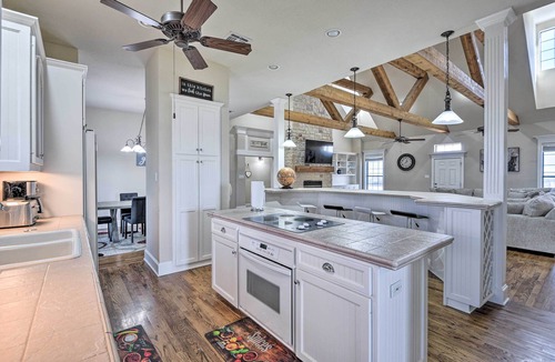Era House | 8 Mi to White Rock Lake: Spacious Krum Home